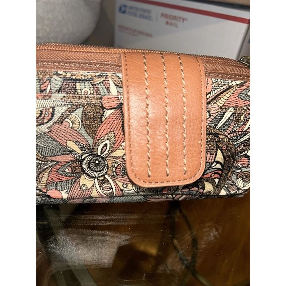 SAKROOTS Olympic Smartphone Crossbody Purse Bag Wristlet Sienna Brown - Picture 5 of 7